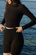 Load image into Gallery viewer, THE SCRUNCH SHORTS
